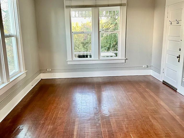 1153 Franklin St — Photo 26
