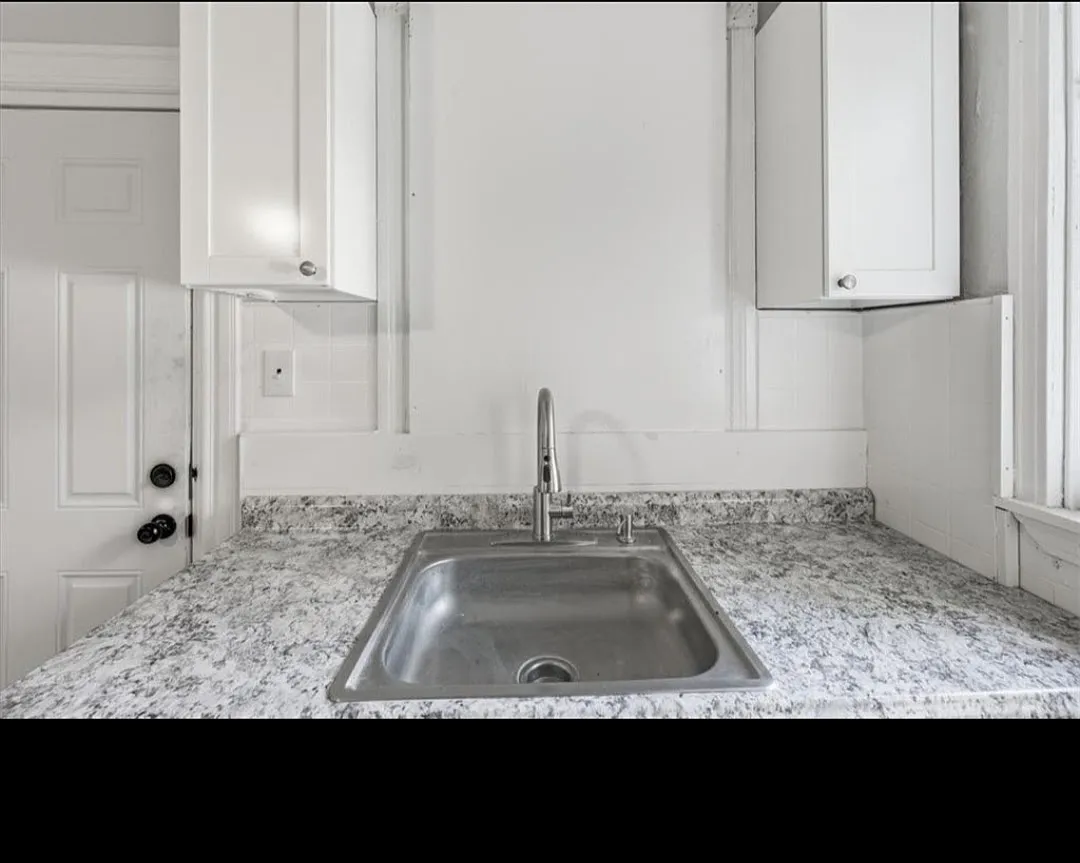 1229 Success St — Photo 2
