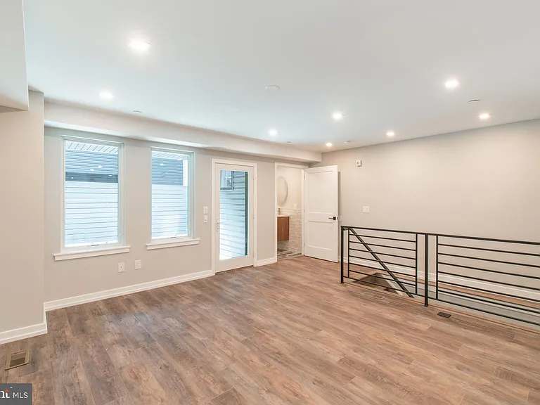 1616 Kater St #1 — Photo 3