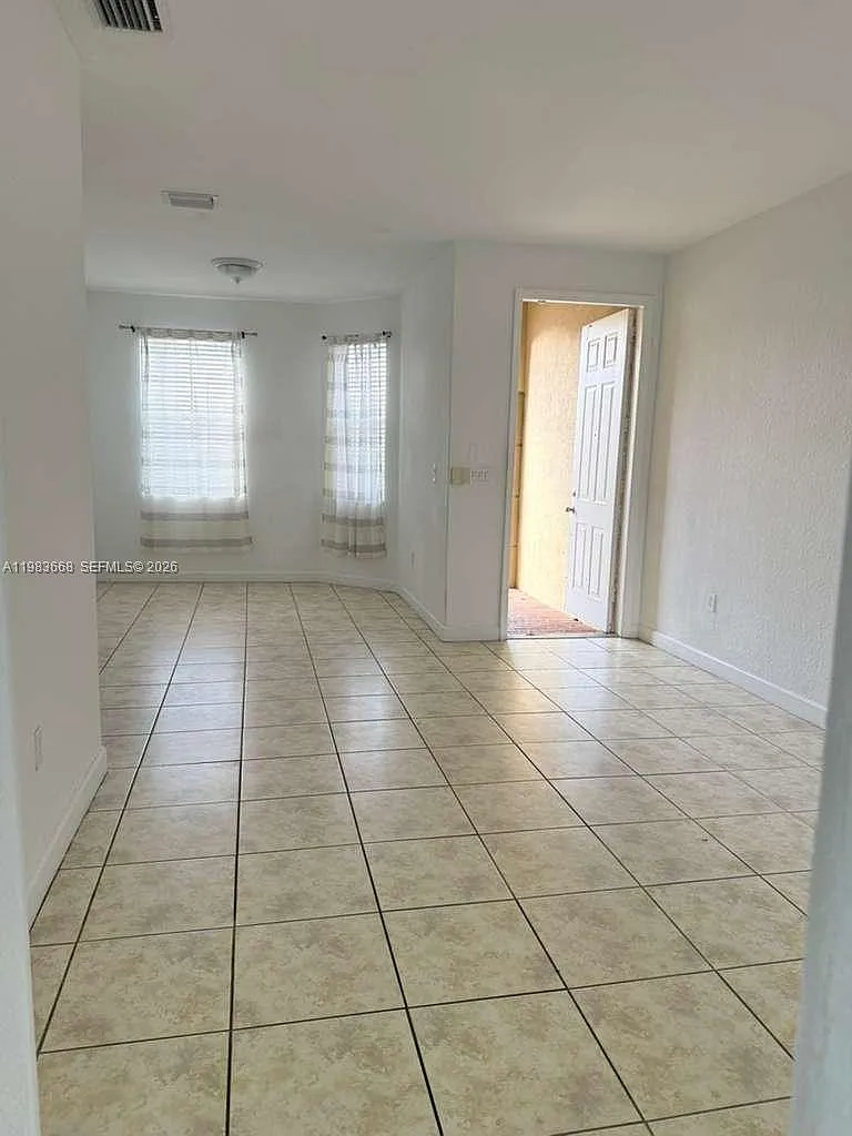 Building Photo - 8683 NW 109th Ct
