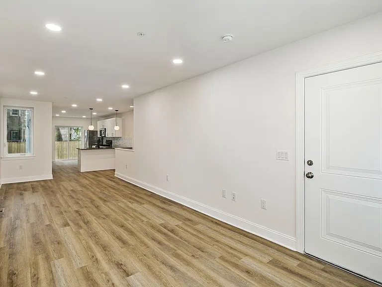 2404 N Hancock St #1 — Photo 3