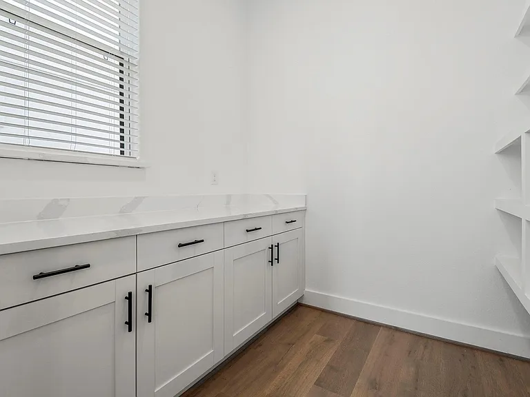 1824 Drover Ln — Photo 11