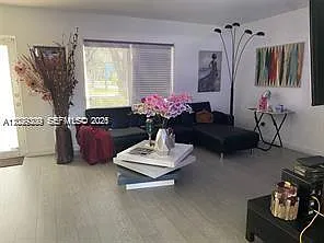 242 NW 93rd St — Photo 4