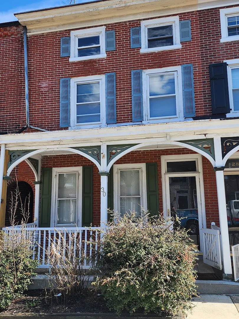 Building Photo - 30 E Miner St