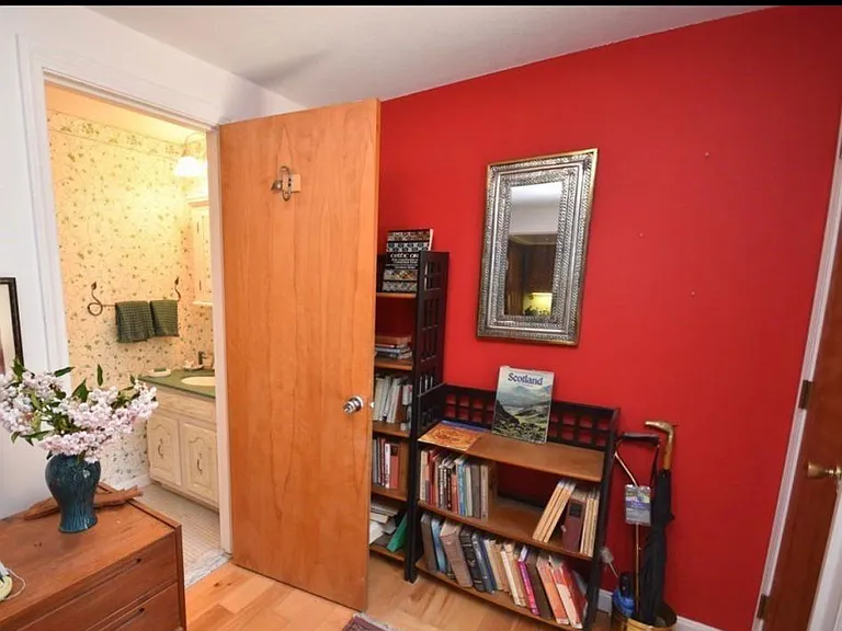 9 Chadwick Ct #9 — Photo 26