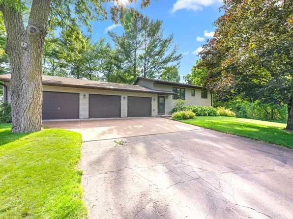 10285 Park Cir, Pine City, MN 55063