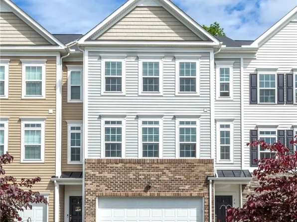 26 Remington Dr, Washington, PA 15301