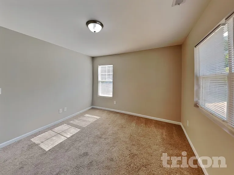 6867 Horseback Ln — Photo 12