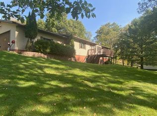 8621 Golfview Dr, Houston, MN 55943