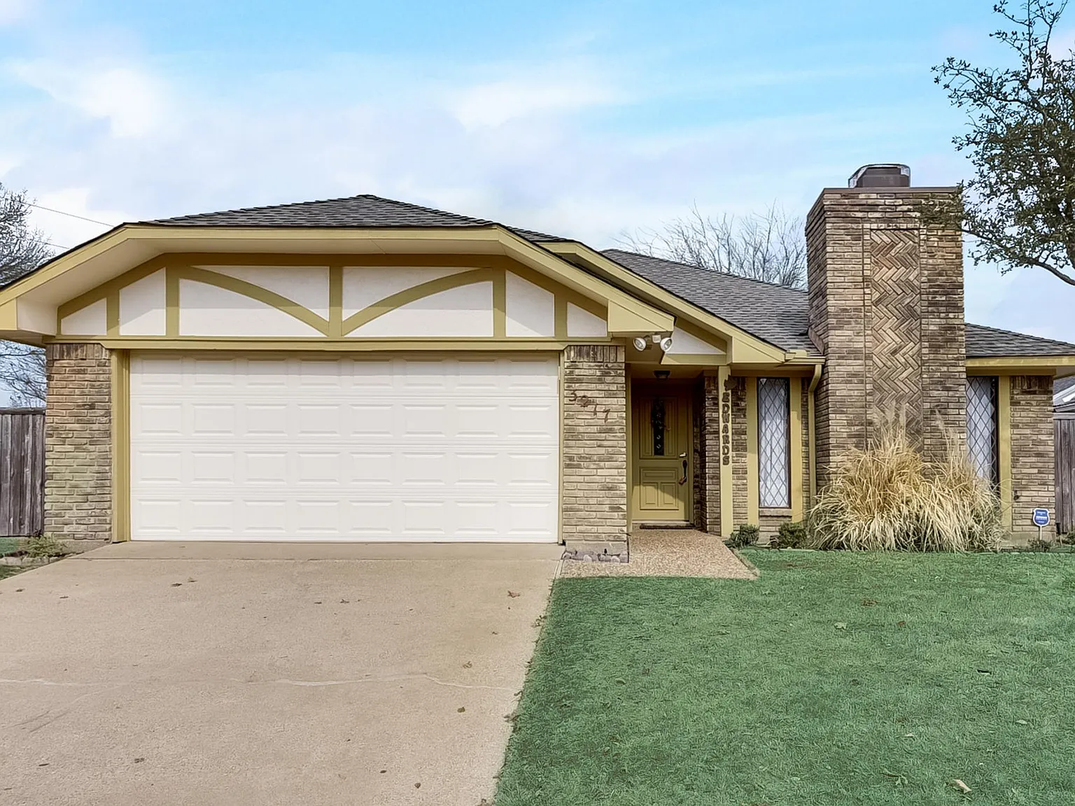 3 bed, 1747 sqft, $2,200 — Photo 1