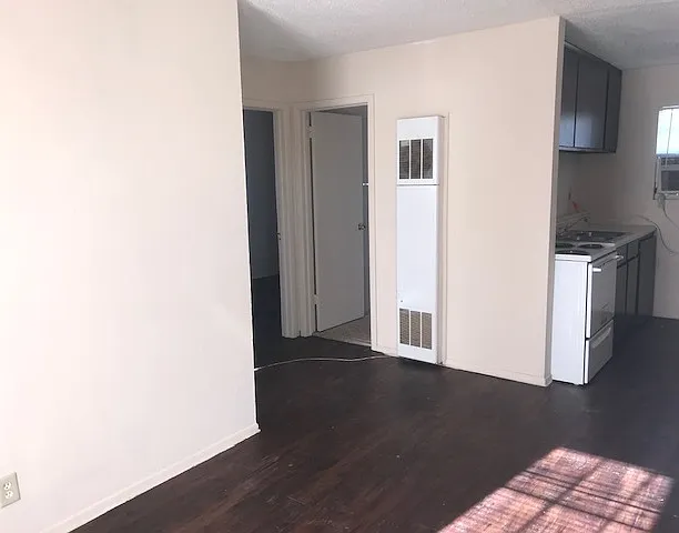 707 Hall St — Photo 3