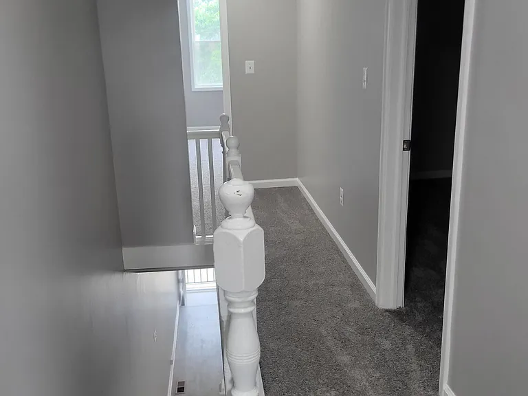 2637 E Madison St — Photo 12