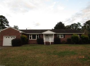 1909 Ames Cir E, Chesapeake, VA 23321