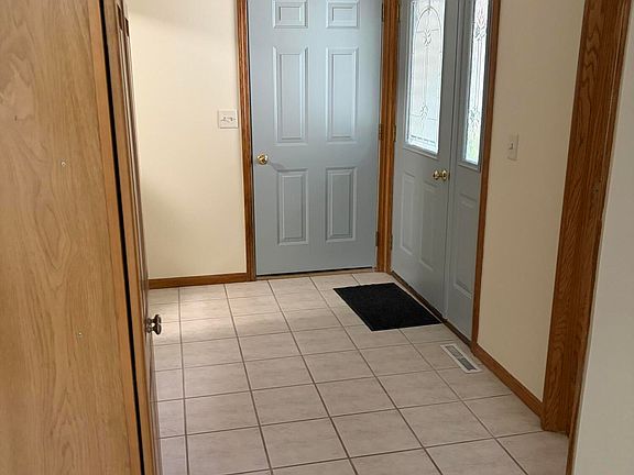 4th image of 828 Highbanks Dr #21