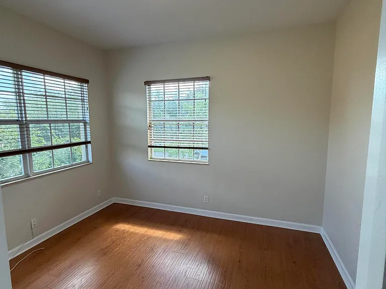 8079 NW 127th Ln #2-F — Photo 11