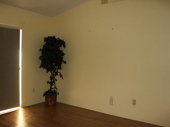 4th image of 5209 Heatherstone Ct