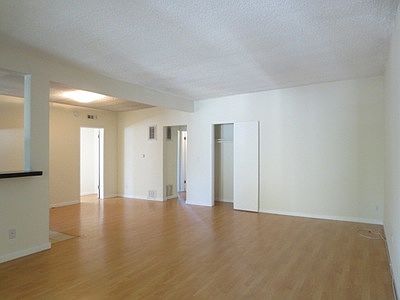 4th image of 5860 Hazeltine Ave APT 5
