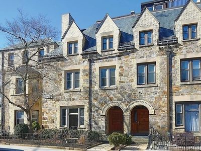 352 Tappan St APT 1, Brookline, MA, 02445