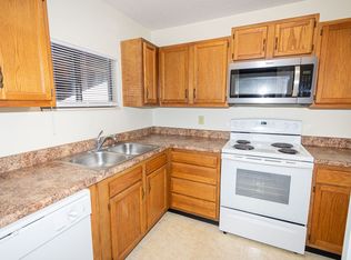 1601 N Hershey Rd #8, Bloomington, IL 61704