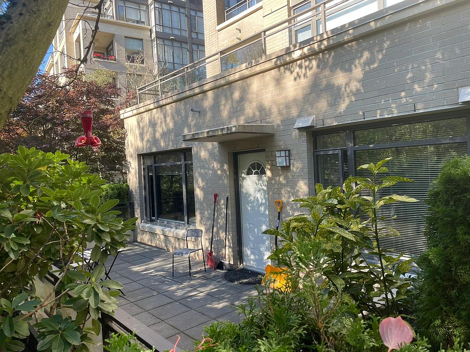 Separated/Private Yard