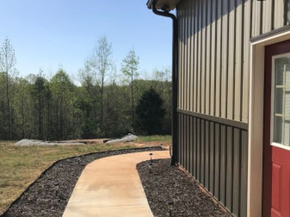 1241 Greenfield Rd, Westminster, SC 29693