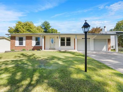 2269 La Cuesta Dr, Florissant, MO, 63031