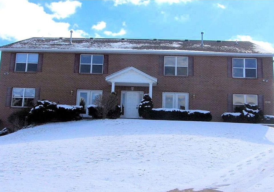 1st image of 9 Pepperwood Ct APT 2