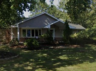 25 Hilltop Cir, Lincroft, NJ