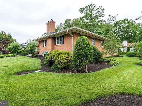 2nd image of 7300 Burtonwood Dr