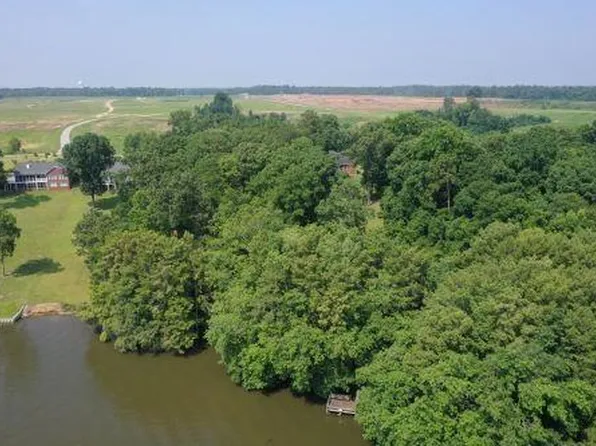 Hazzard Ct, Elloree, SC 29047