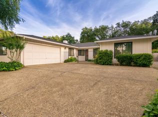 6910 Creekside St, Redding, CA 96001