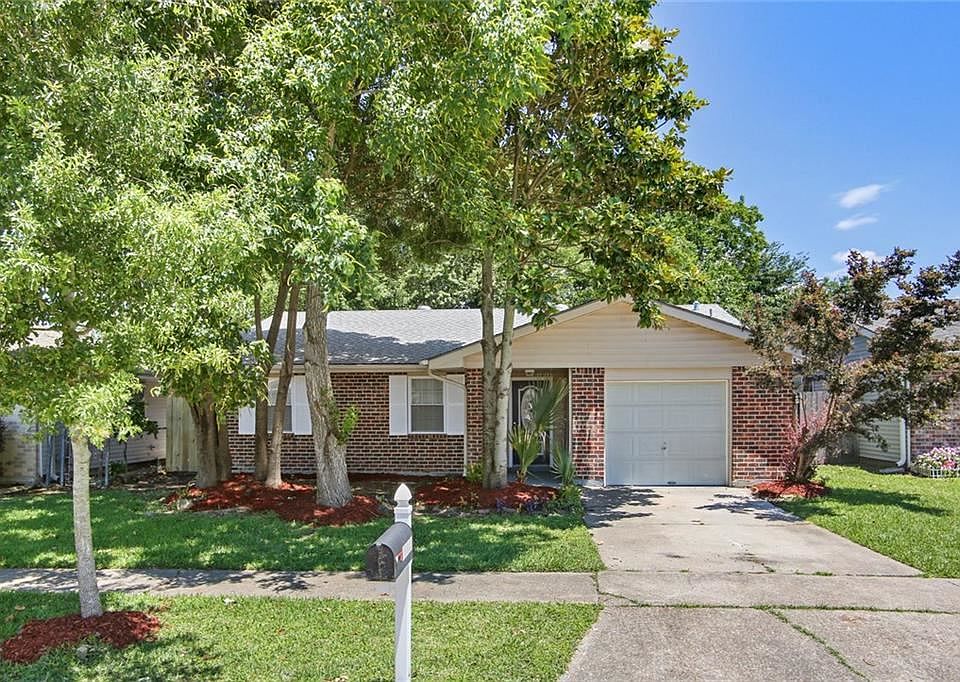 1st image of 3276 Continental Dr