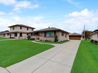 1616 Mackinac Ave, South Milwaukee, WI 53172