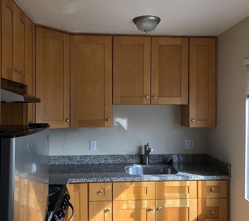 2nd image of 1419 S B St APT F