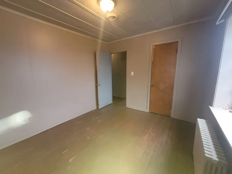 934 Wood St — Photo 6