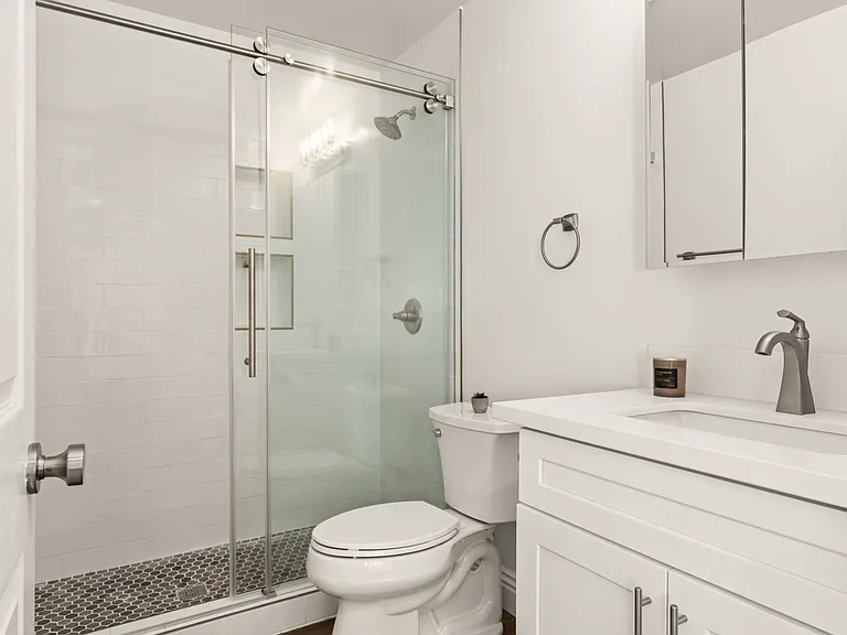 1713 Kelton Ave — Photo 28