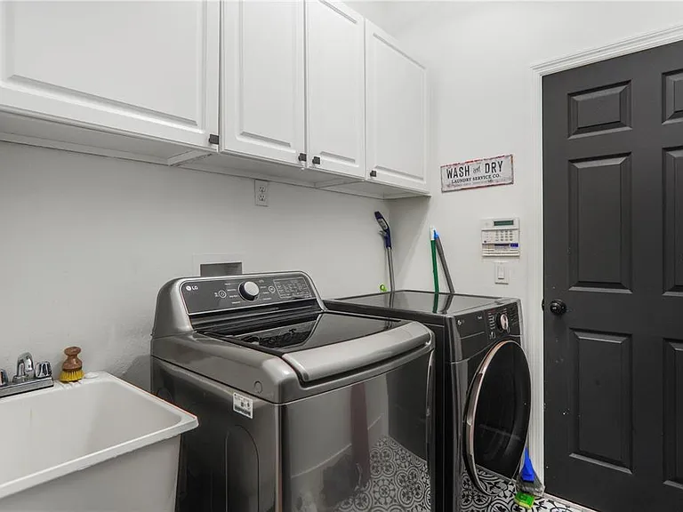 2884 Majestic Isle Dr — Photo 33