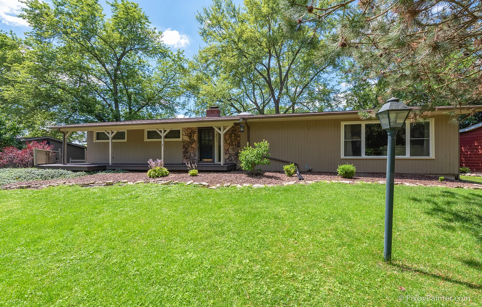8611 Hickory Nut Grove Rd photo 1
