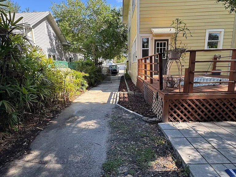 2214 Harper St — Photo 36