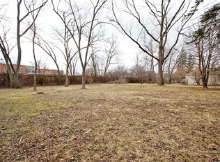 1535 Greenwood Rd, Glenview, IL 60026