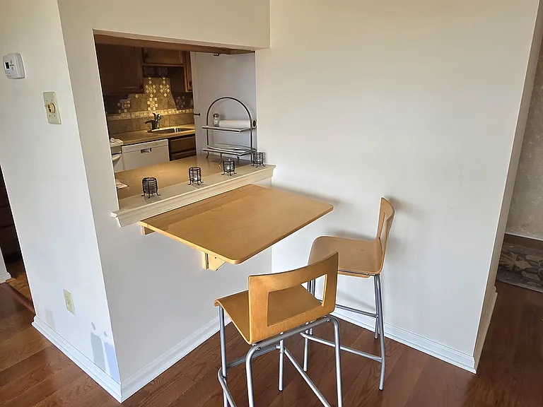66 Hermitage Dr — Photo 5