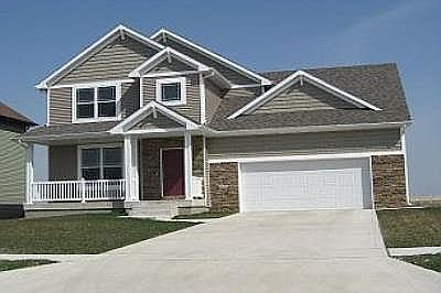 1st image of 125 NE Gracewood Dr
