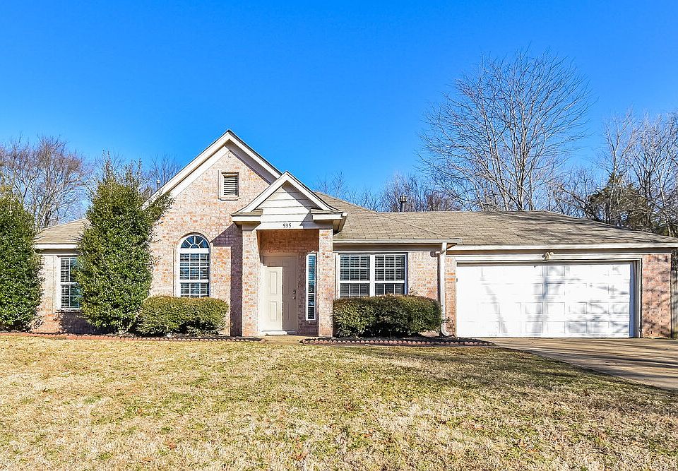 1st image of 535 Oakland Hills Dr