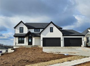 10062 Aurora St, Lenexa, KS 66220