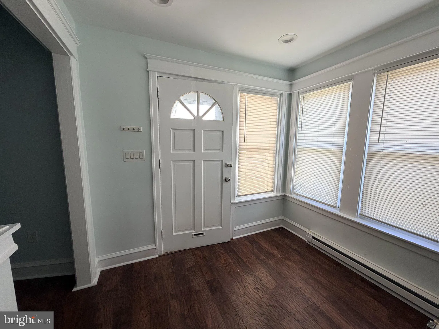 1 bed, 1.0 bath, 750 sqft, $1,150 — Photo 2