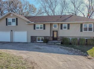 27225 S Brickplant Rd, Harrisonville, MO 64701