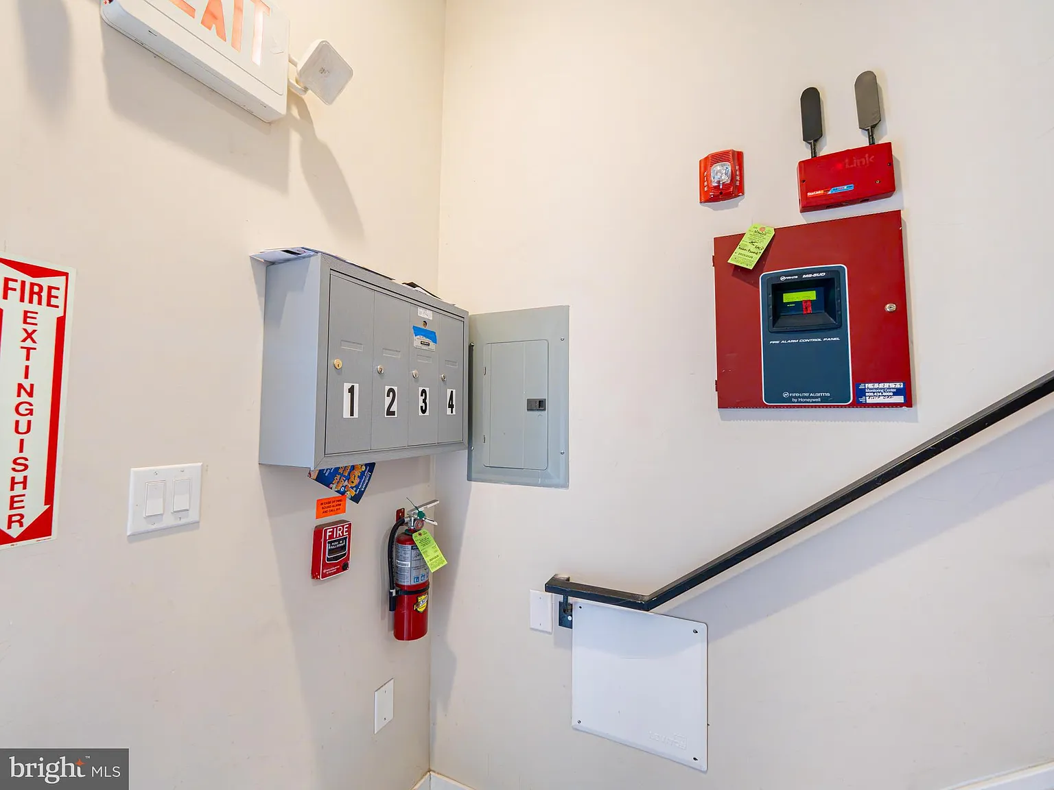 1 bed, 5100 sqft, $1,400 — Photo 4