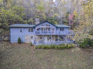 897 Trimont Mountain Rd, Franklin, NC 28734