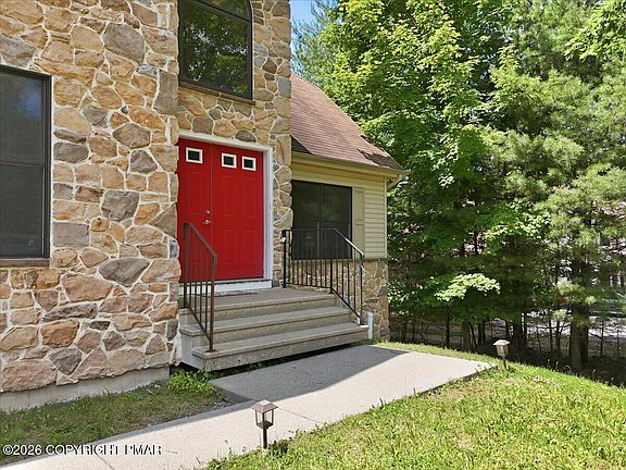 4th image of 149 Arbor Way
