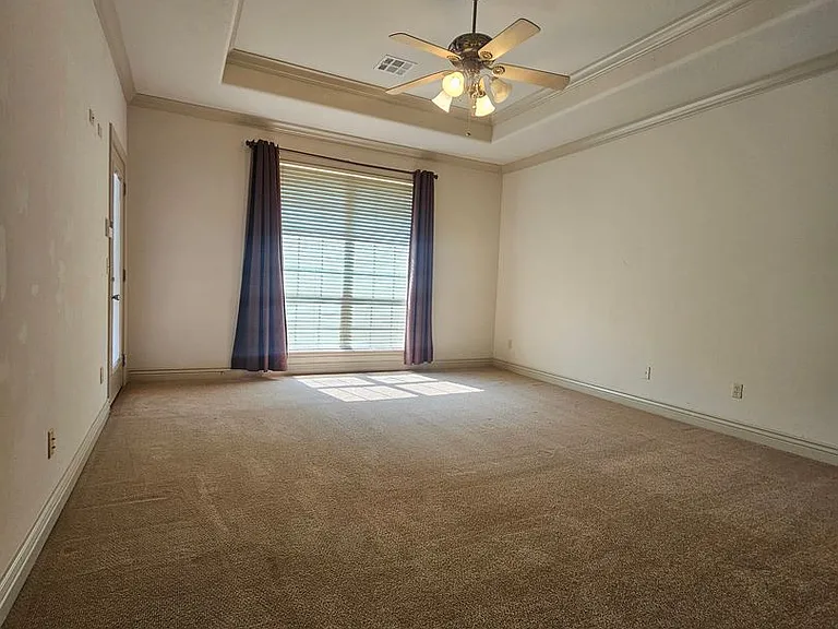 513 Summit View Ct — Photo 12